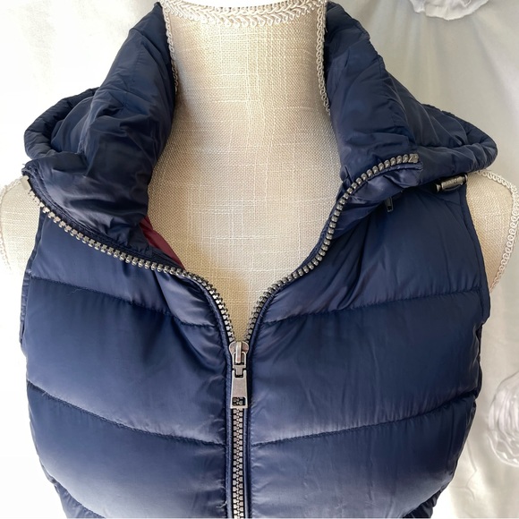 G. H. Bass & Co. down packable puffer navy blue vest with detachable hood, XS - Picture 2 of 12